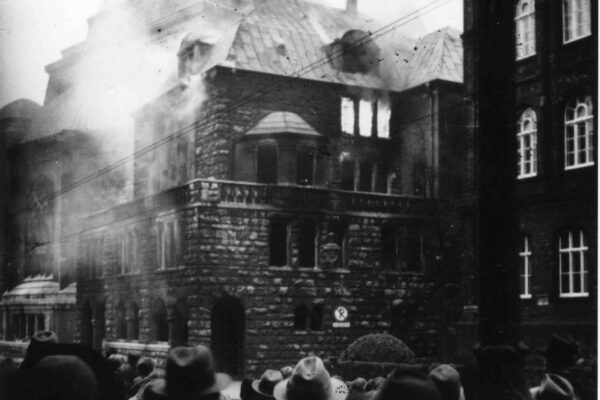 Pogromnacht in Essen: Die Synagoge brennt