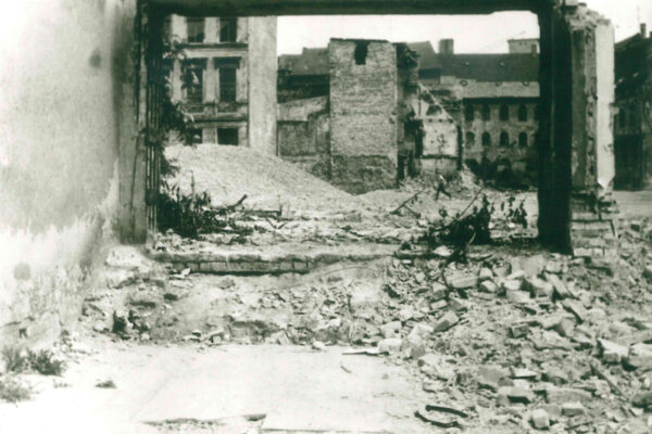 Destruction of the Halle synagogue