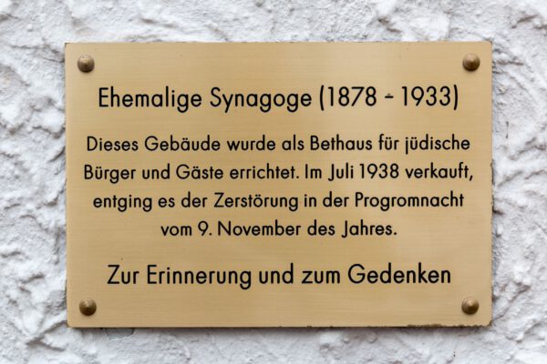Installation of a commemorative plaque