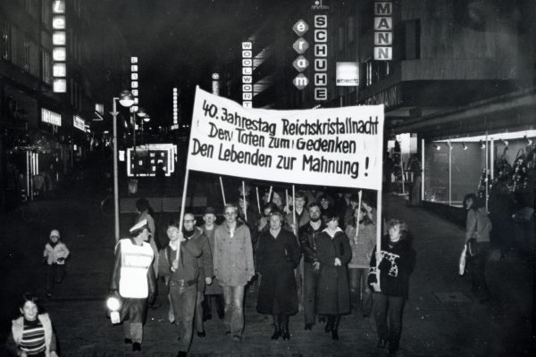First solemn vigil to commemorate the November pogrom in Solingen 